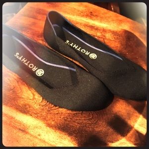 Rothy’s round toe flat